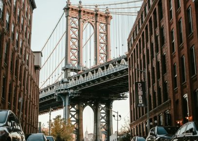 Brooklyn Manhattan Bridge for laundry pickup and delivery service